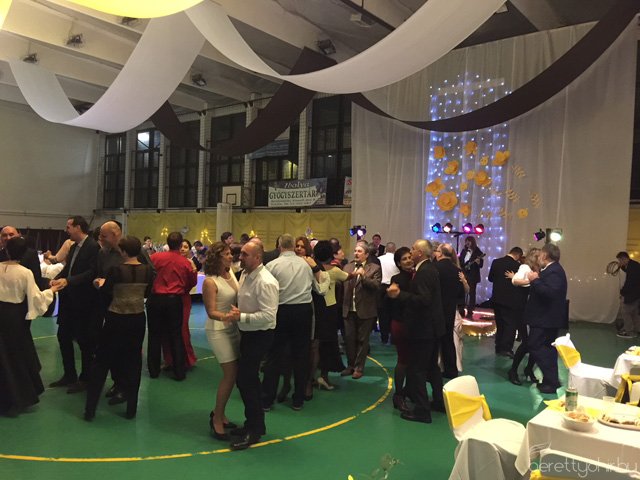 12. Jótékonysági Kórházbál 52